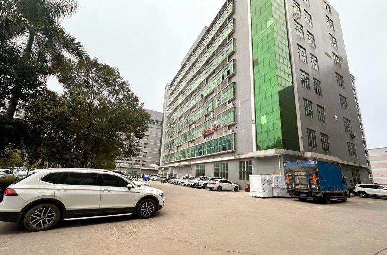 龙华观澜原房东厂房出租，600平带精装修