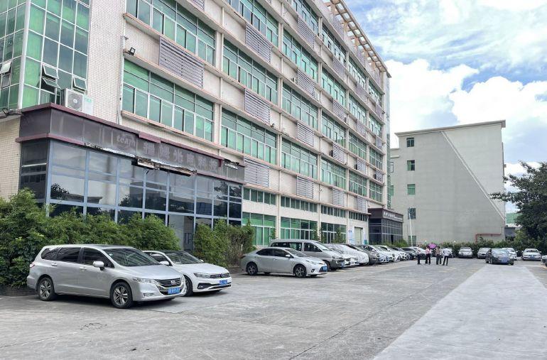 龙华区大和轻轨站旁边红本工业园无尘车间2800平方一层招租