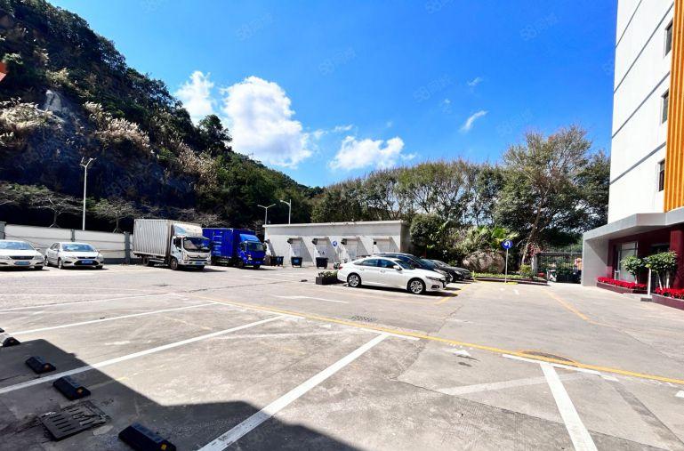 龙华阳台山地铁口398平厂房带装修办公室出租