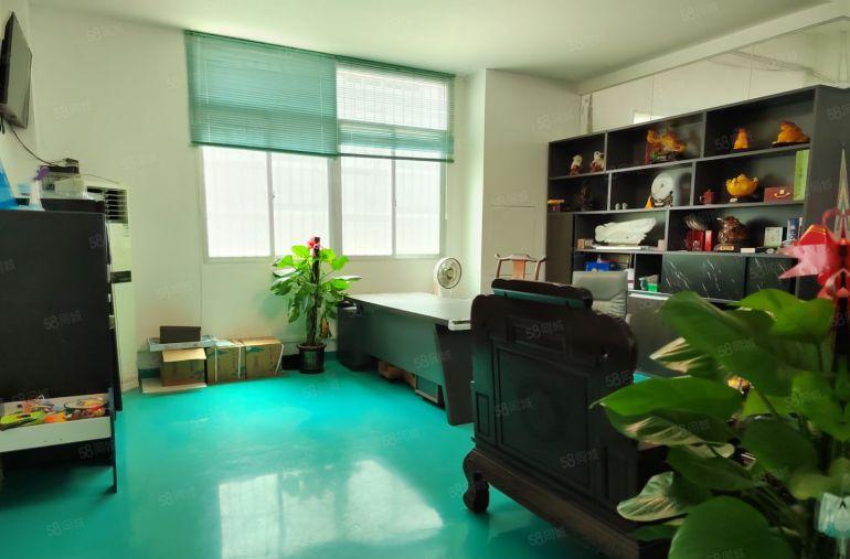 观澜樟坑径原房东一楼1400平精装修厂房仓库出租水电齐全