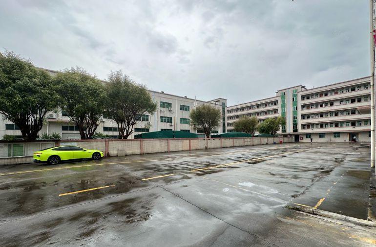 可分租龙华观澜独门独院6800平精装修重工业厂房仓库出租