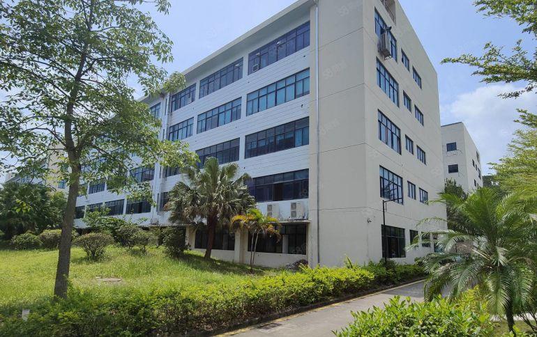 龙华民治地铁口分租一二楼1500平一层有地坪漆装修