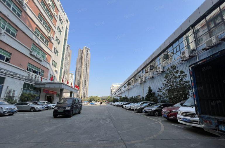 观澜原房东红本一楼厂房1800平仓库出租空地大好招工免中