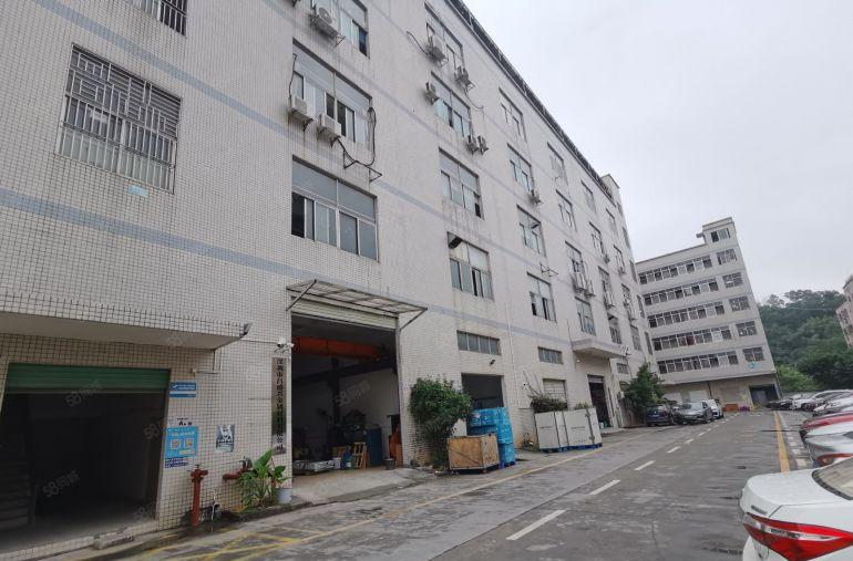 观澜樟坑径下围工业区楼上厂房出租，可分租1350平米水电齐全
