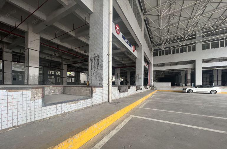 龙华物流园每层高6米厂房仓库出租20000平大小可分拖头随进