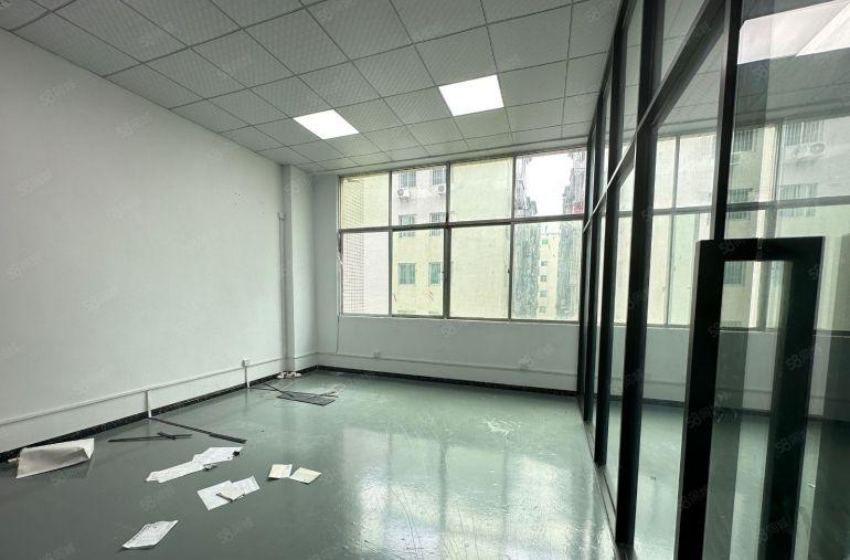 龙华观澜汽车站附近楼上精装修厂房出租
