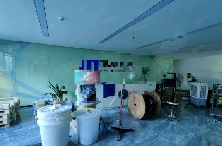 龙华民治地铁口新出整层2300平豪华装修厂房出租办公车间仓库