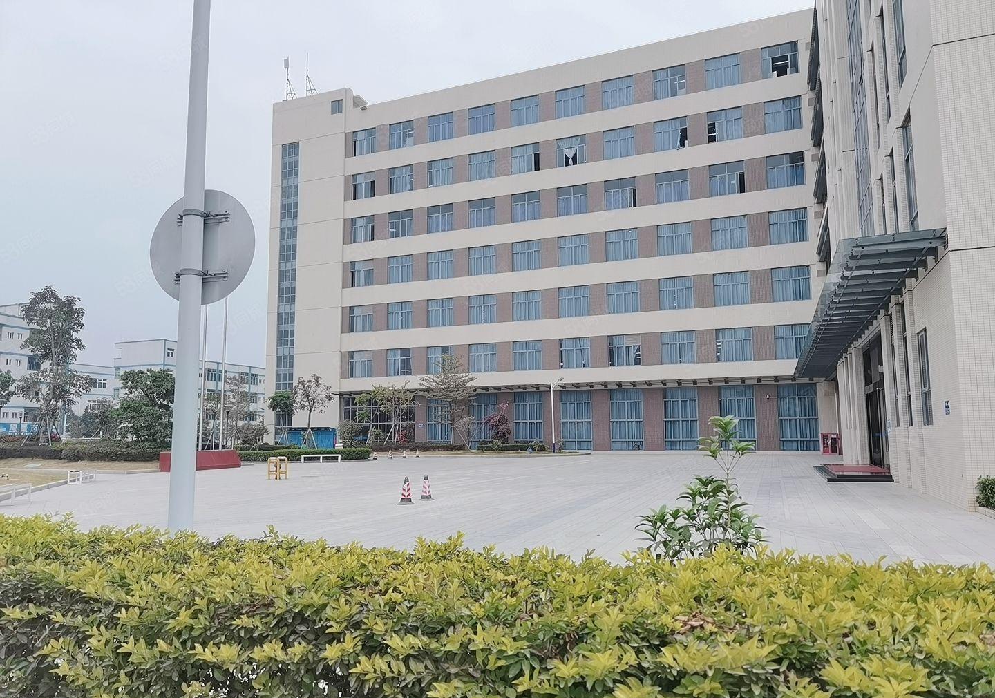 200平起大浪商业中心原房东工业园区标准厂房二楼1000平方