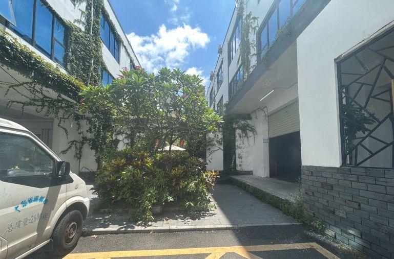 龙华民治地铁口原房东厂房仓库出租楼上2100平层高6米