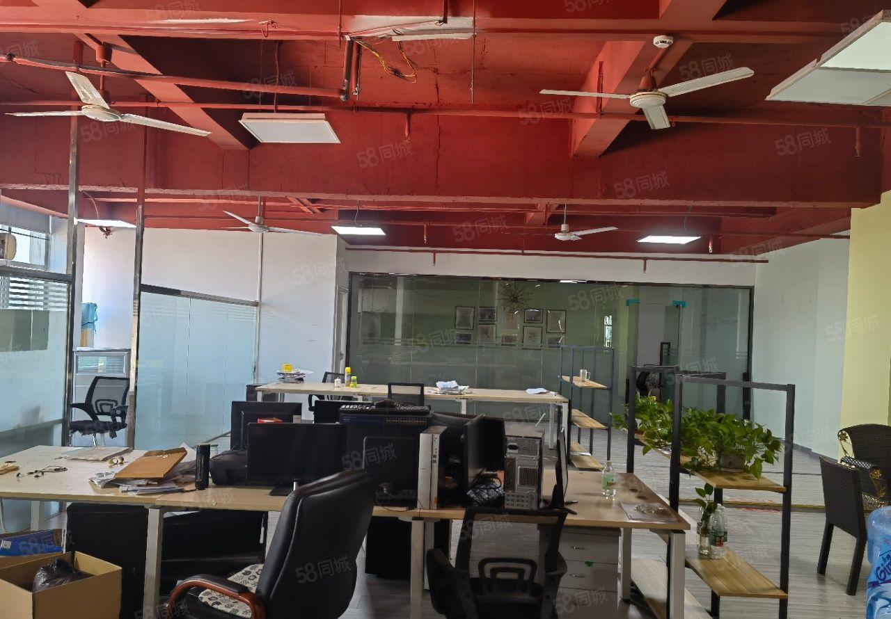 龙华观澜全新装修办公室396平米装修，落地大窗，无装让费