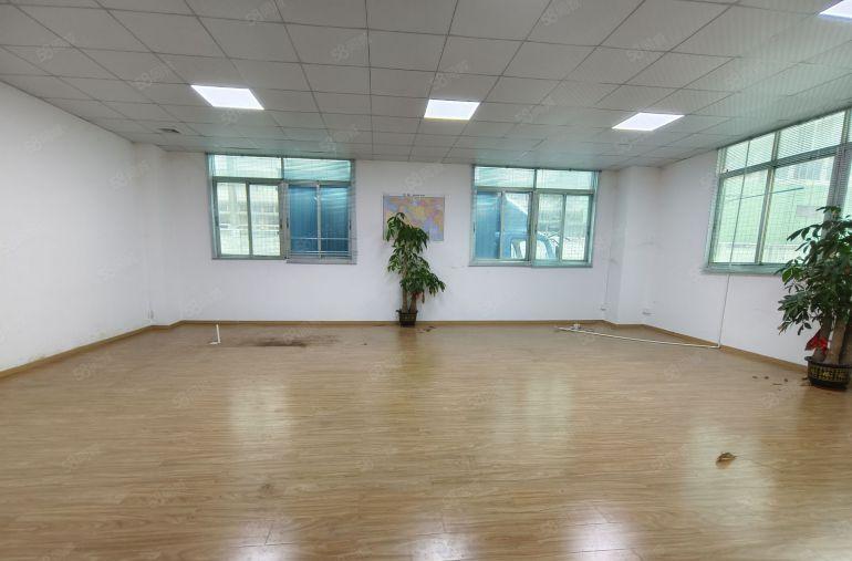 300平分  龙华6号线地铁1500平原房东红本厂房仓库出租