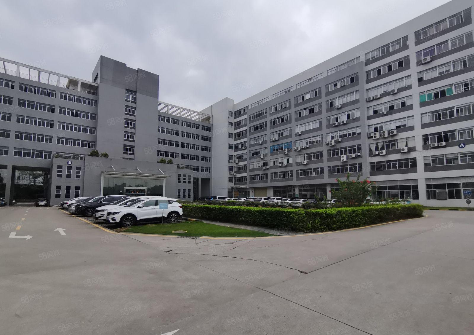 龙华观澜地铁口2000平方厂房出租超大空地500平起分租