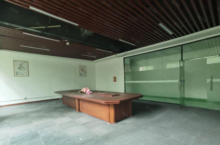 500平起租，观澜牛湖地铁口原房东二楼整层1440平精装仓库