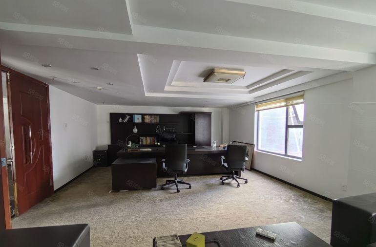 100平起分龙华地铁口一楼500平精装修厂房低价出租带阁楼