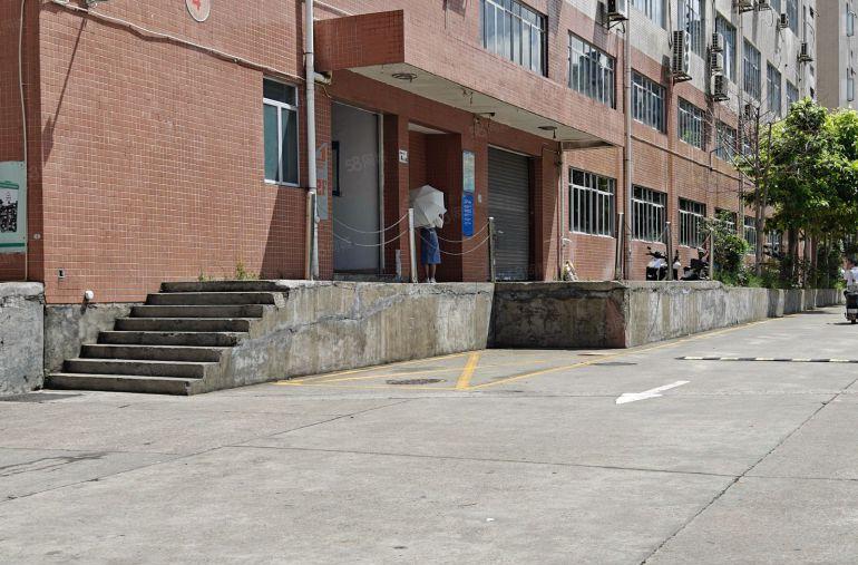 清湖地铁口硅谷大院一二楼1400平米国际物流电商仓库招租分租