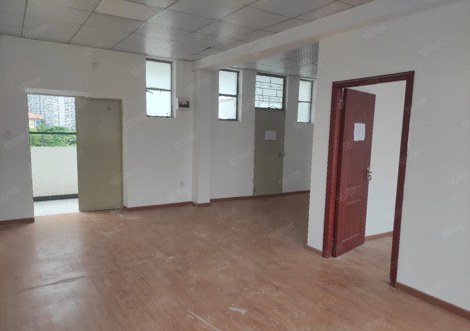 龙华民治展滔大厦附近精装修厂房120平米出租
