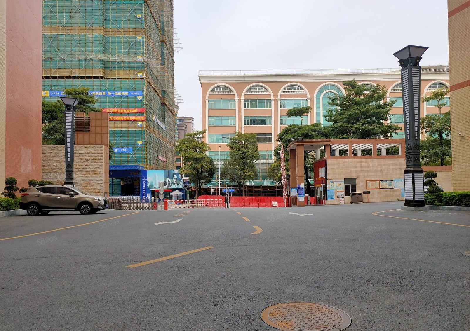 龙华红本独栋5500平厂房出租分租大浪工业园一楼仓库低价出租