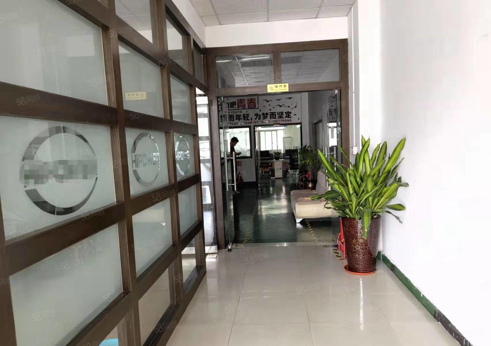 观澜新田市场附近新出单层一楼1600平方精装厂房出租