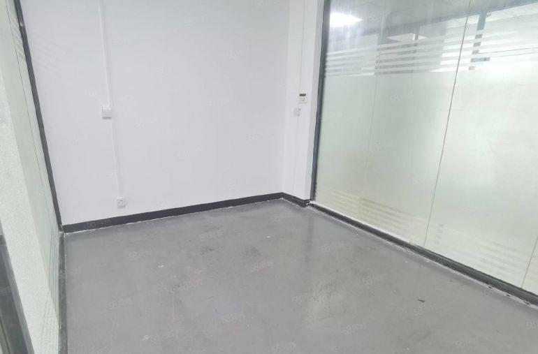 园区唯一大面积厂房，42格局，适合做小加工，组装，电商等