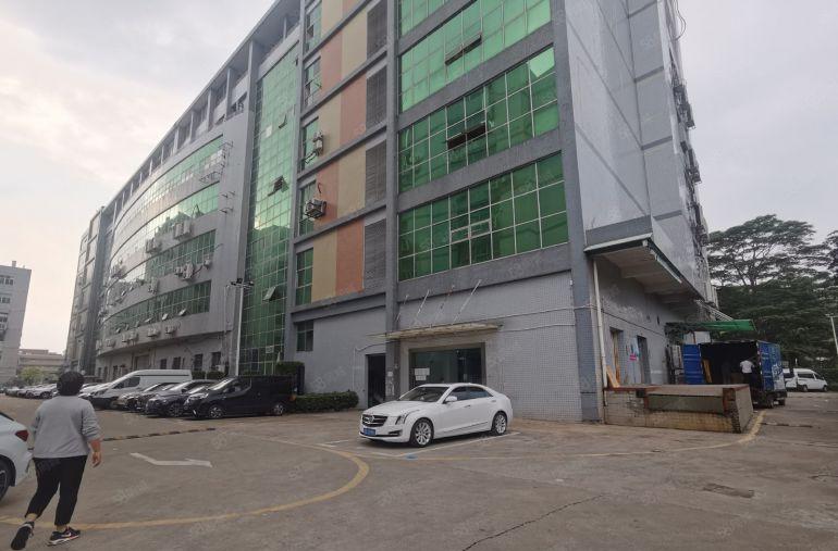 深圳龙华区观澜独门独院厂房出租可分租，单层面积2000平米