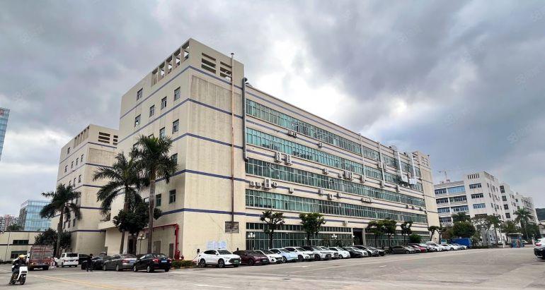 深圳龙华大浪整层1600平带装修出租也可大小分租