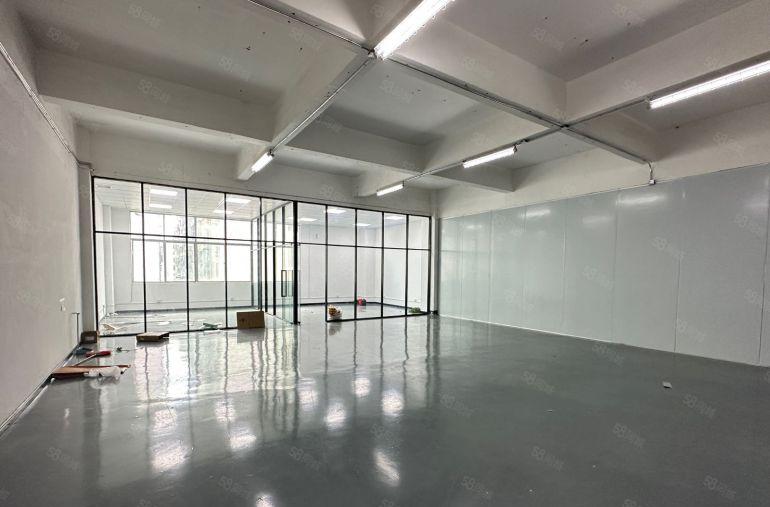 龙华观澜汽车站附近楼上精装修厂房出租