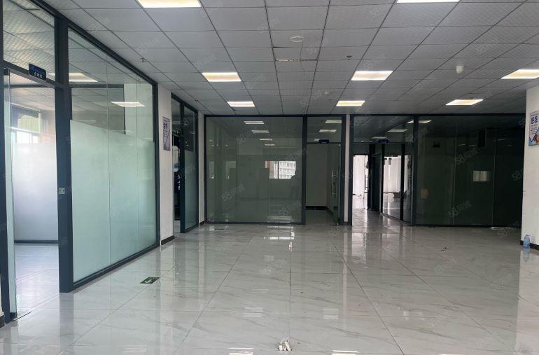 龙华元芬地铁口厂房出租一楼1000平，适合电子办公物流仓储