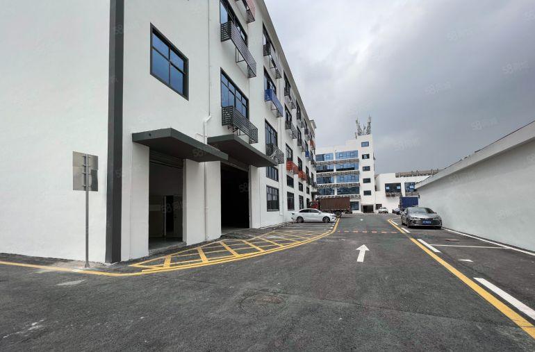 龙华电商办公一楼厂房890平仓库出租空地大带卸货平台很好招工