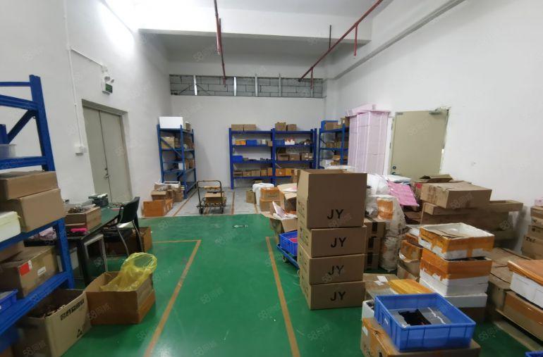 观澜福民工业区楼上500平厂房出租带精装修带3吨电梯使用率高