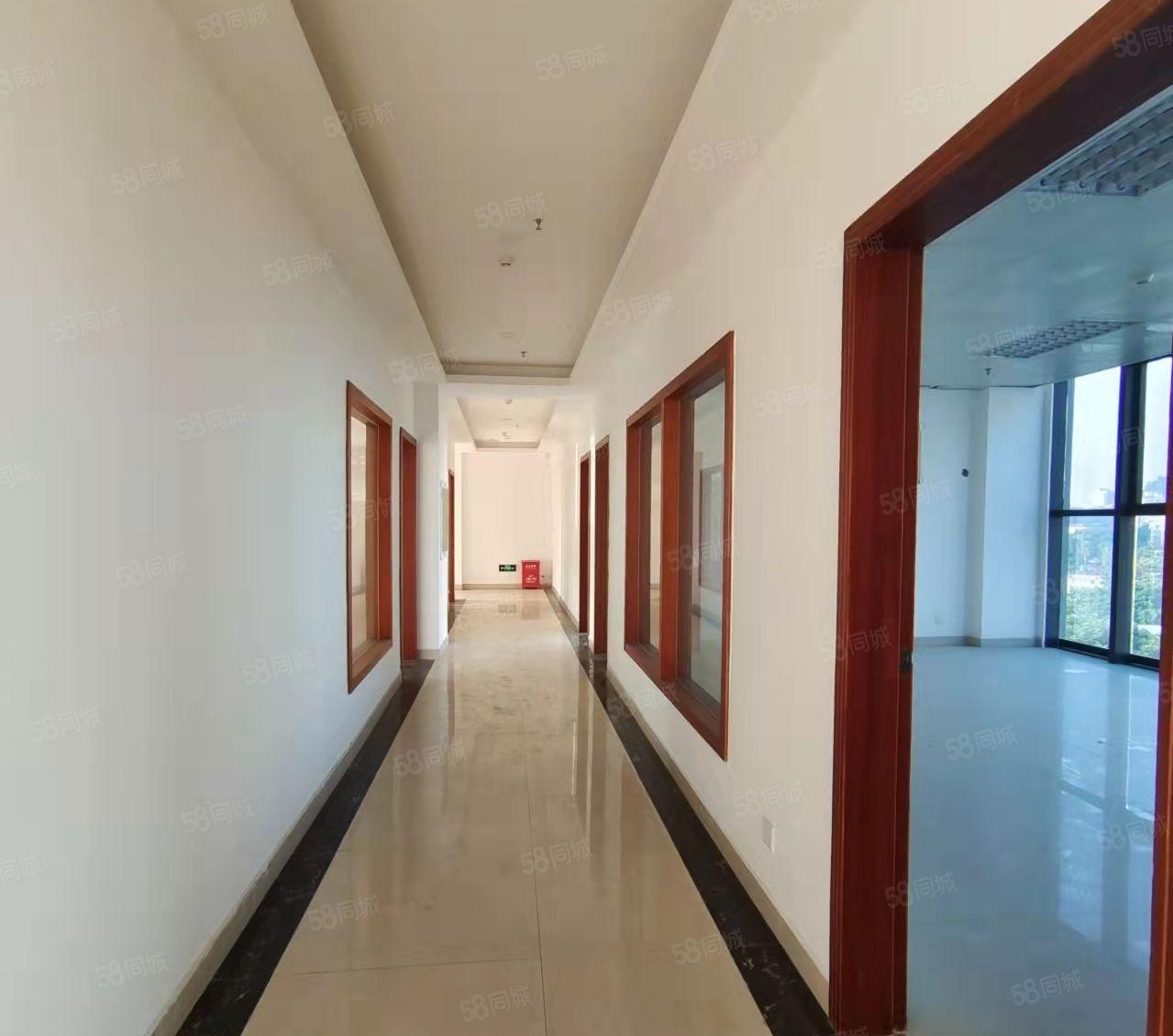 龙华元芬地铁站新出精装办公室918平招租，南北朝向采光通透