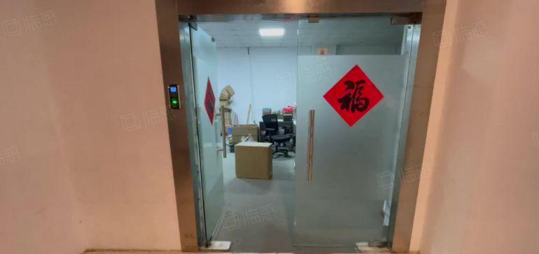 龙华油松业主200平方厂房仓库直租，租金35元全包