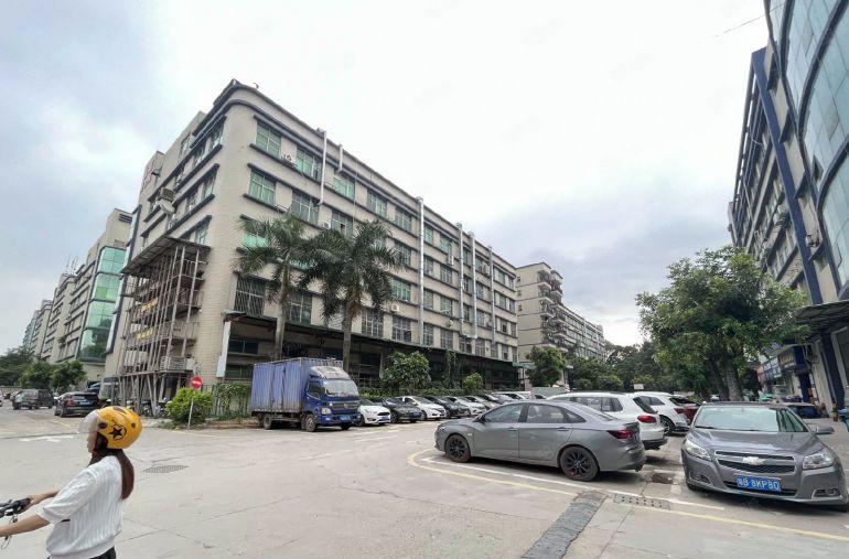 龙华大浪全新装修厂房出租，400平可分租