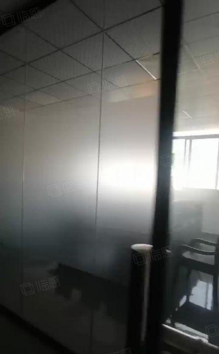 龙华区福城街道22元厂房出租，楼上两层可分租，水电齐全有装修