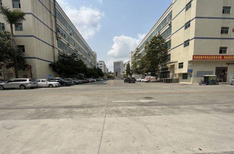 观澜原房东出租2000平方红本厂房大小可分租带精装修可办环评