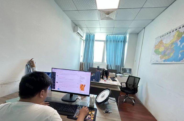 观澜大和工业区楼上新出厂房800平精装修厂房办公室可分租合租