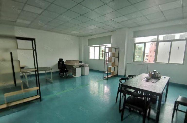 观澜梅观高速口观光路边楼上900平厂房出租转让可分租300平