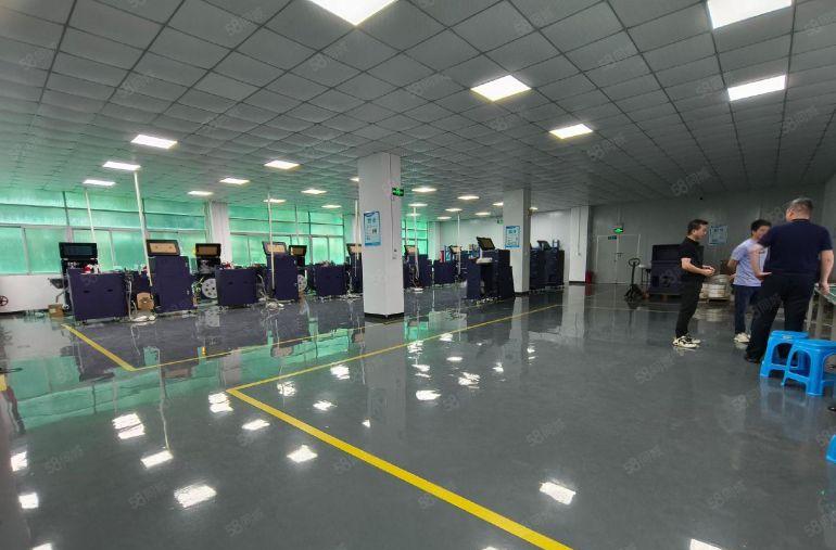 龙华大浪原房东5000平方厂房出租大小可分租带精装修可办环评