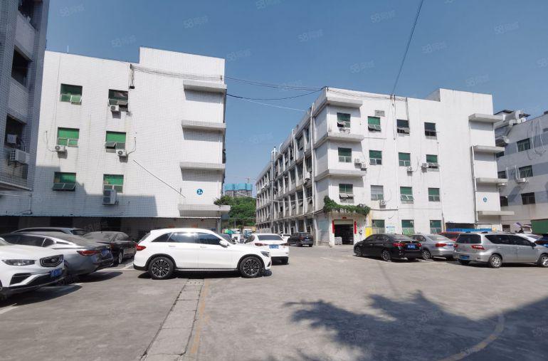 观澜福民茜坑地铁站附近800平米厂房出租，带装修水电齐全