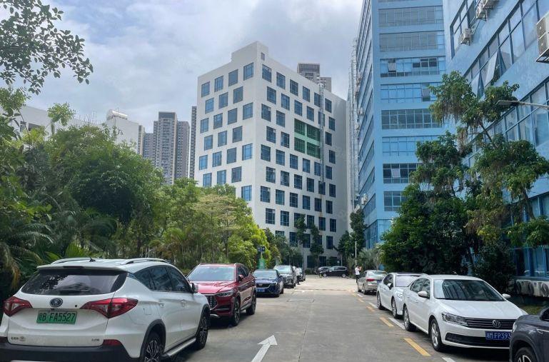 龙华民治地铁口附件楼上1000平精装修厂房仓库办公出租可分租