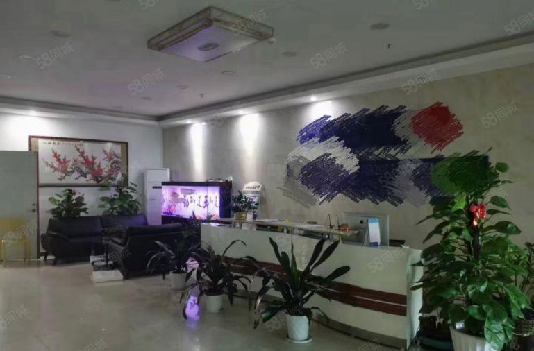 大浪华荣路科技园整层厂房2000平出租带有装修