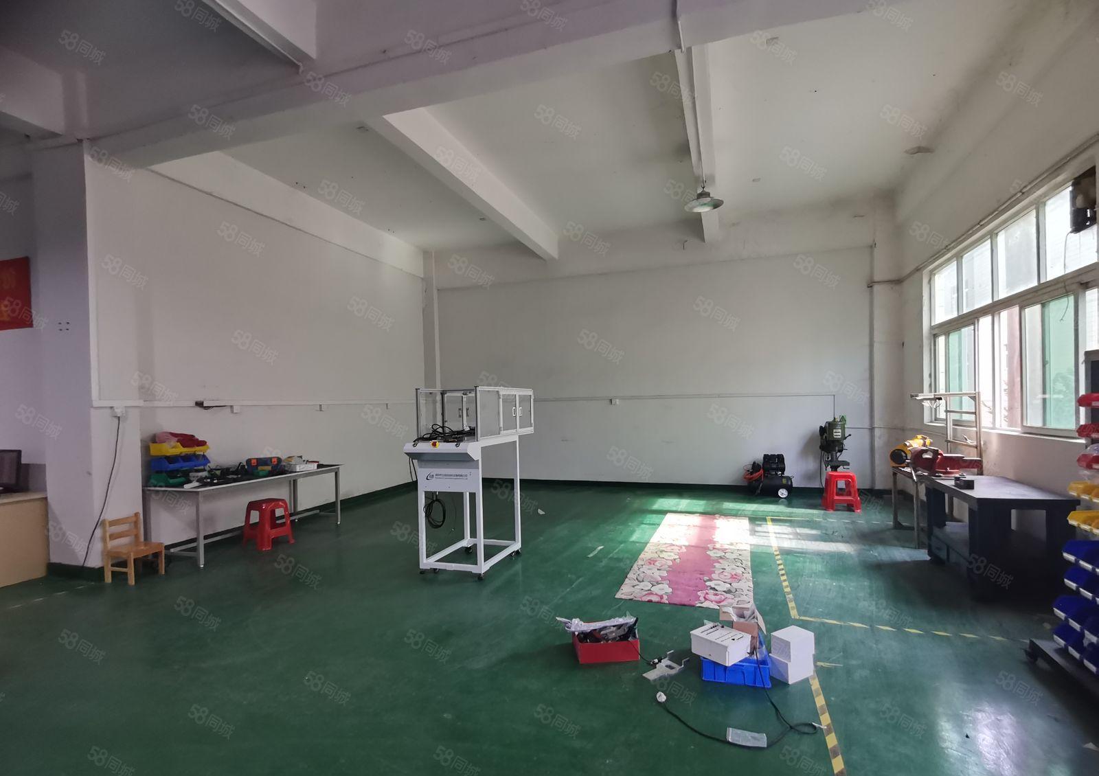 深圳龙华新区观澜主干道工业园楼上精装修厂房568平，拎包入住