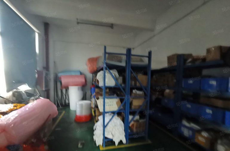 观澜轻轨站边400平楼上原房东红本厂房出租分租精装修水电齐全