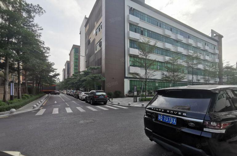 大浪红本厂房2000平，带装修，使用率高，停车方便低价出租