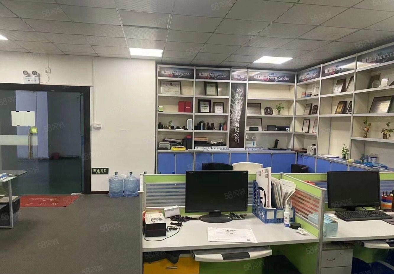 龙华大浪商业中心附近新出楼上精装厂房550平