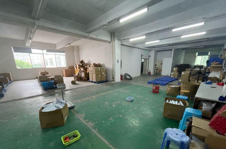 龙华油松业主200平方厂房仓库直租，租金35元全包