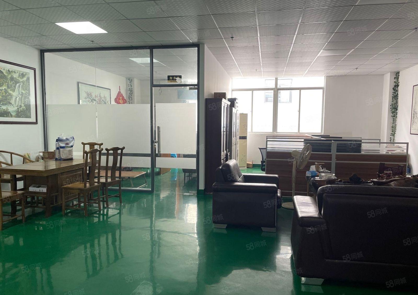 龙华大浪华荣路鹏腾达工业区新出600平厂房出租精装修楼上仓库