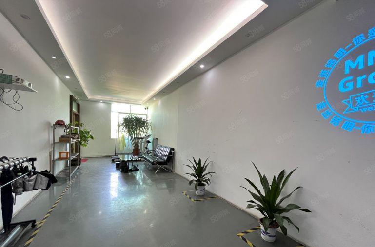 龙华原房东无尘车间1350平厂房出租全新装修无需转让费好停车