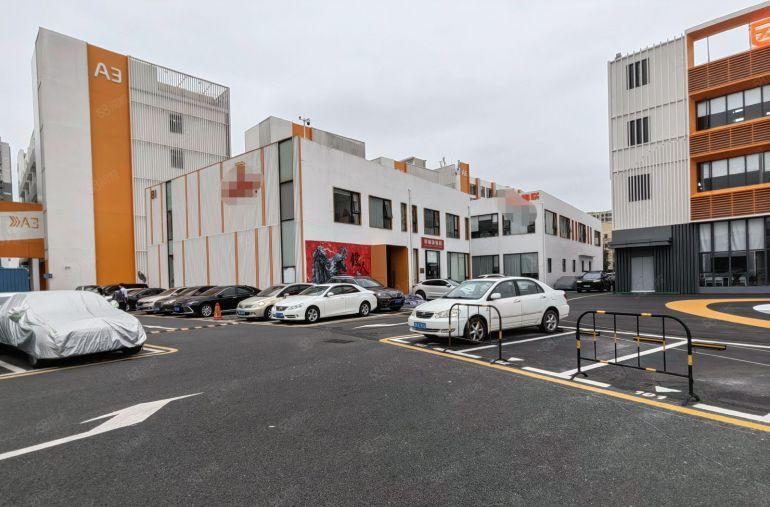 深圳北民治地铁站精装修厂房出租一楼电商办公仓库200平起分租