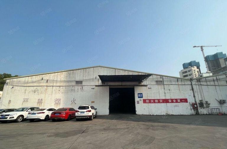 龙华1楼1000平米仓库进出大车方便价格优惠适合物流仓储