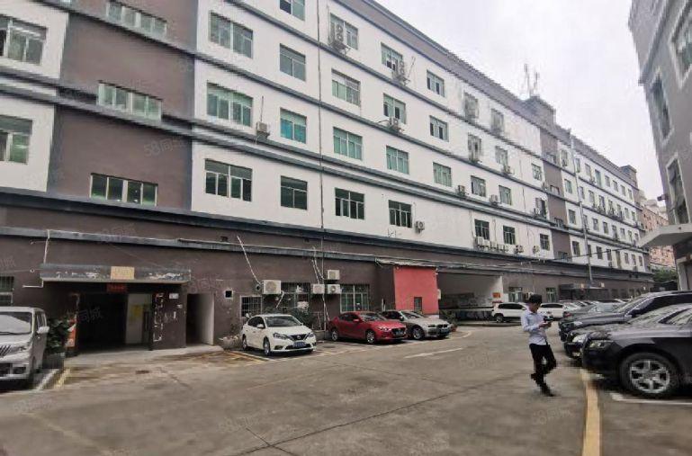 观澜梅观高速口观光路边楼上900平厂房出租转让可分租300平